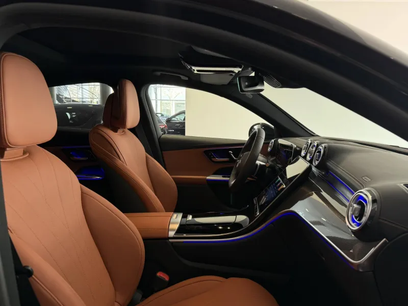 Image secondaire du véhicule 4