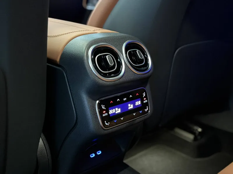 Image secondaire du véhicule 19