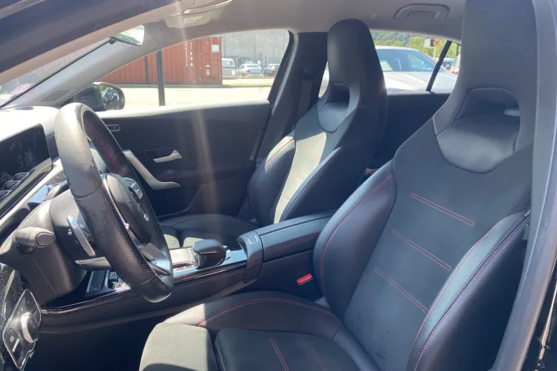 Image secondaire du véhicule 11