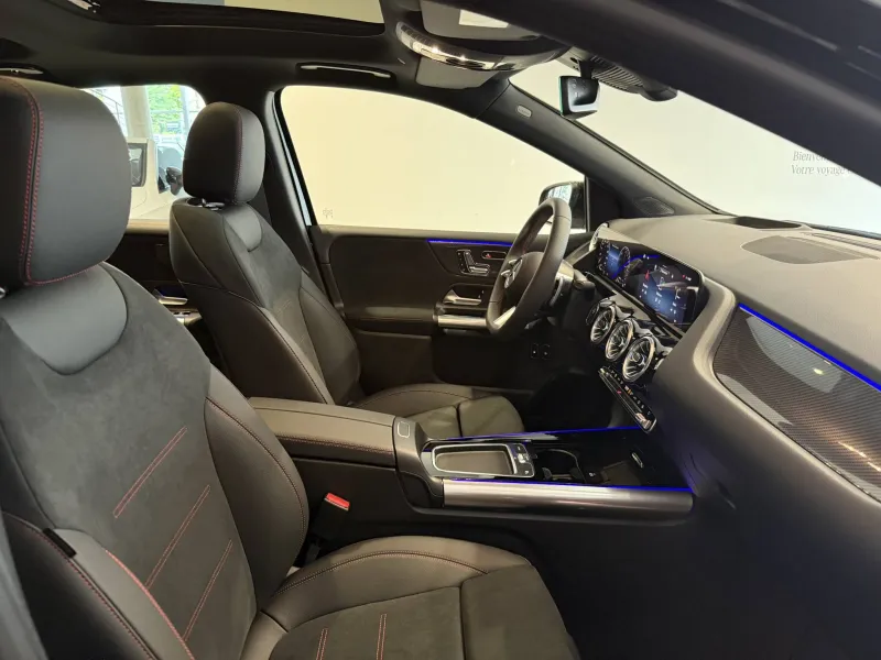 Image secondaire du véhicule 4