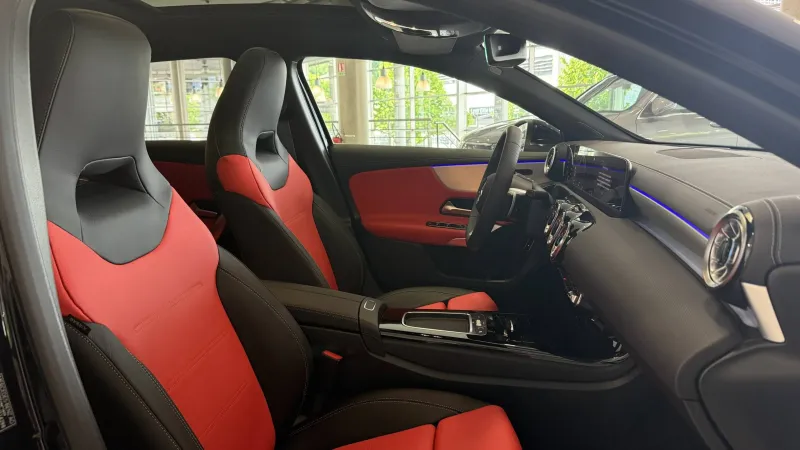 Image secondaire du véhicule 4