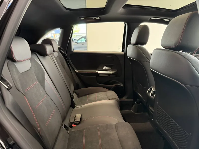 Image secondaire du véhicule 5