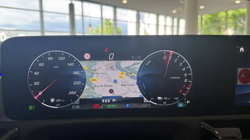 Image secondaire du véhicule 9