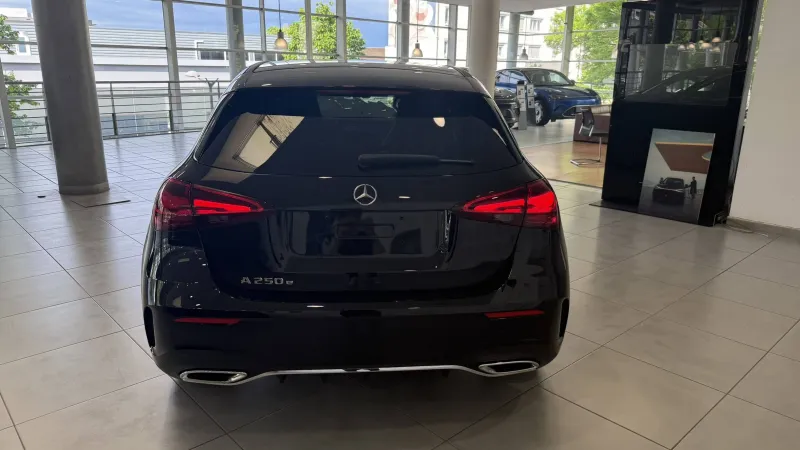 Image secondaire du véhicule 18