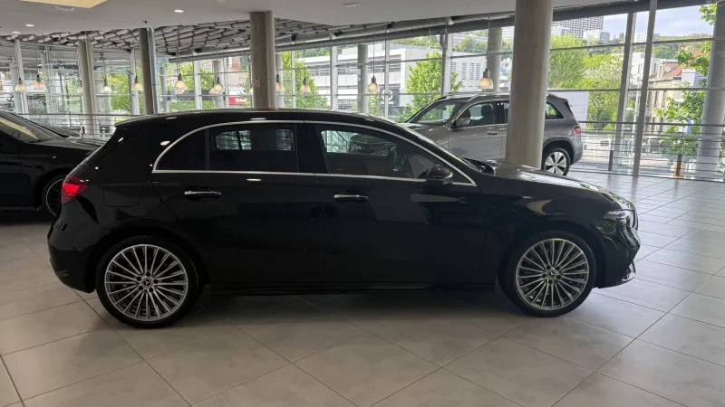 Image secondaire du véhicule 23