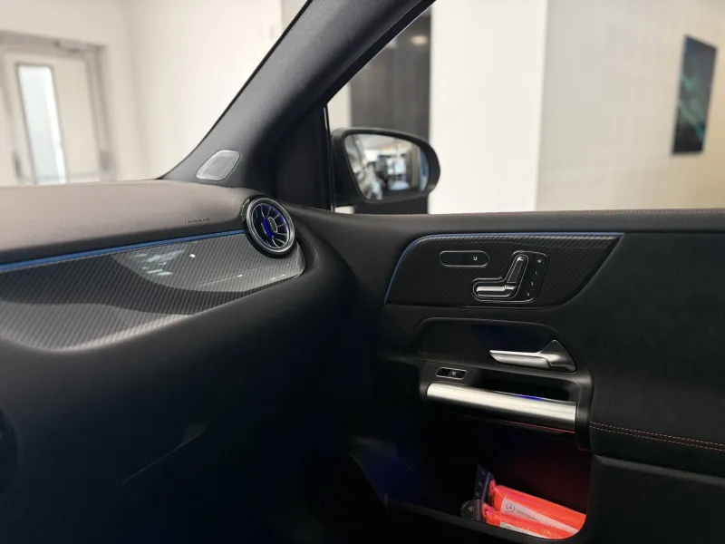 Image secondaire du véhicule 16