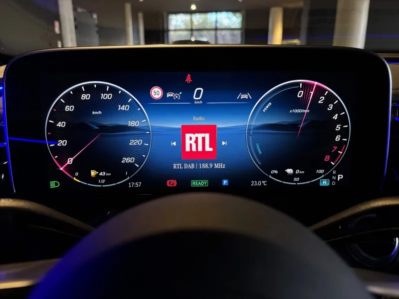 Image secondaire du véhicule 9