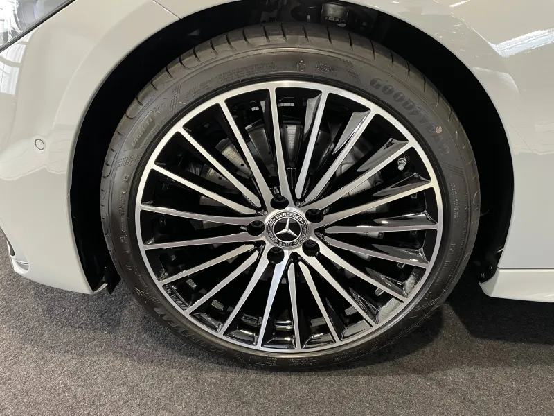 Image secondaire du véhicule 19