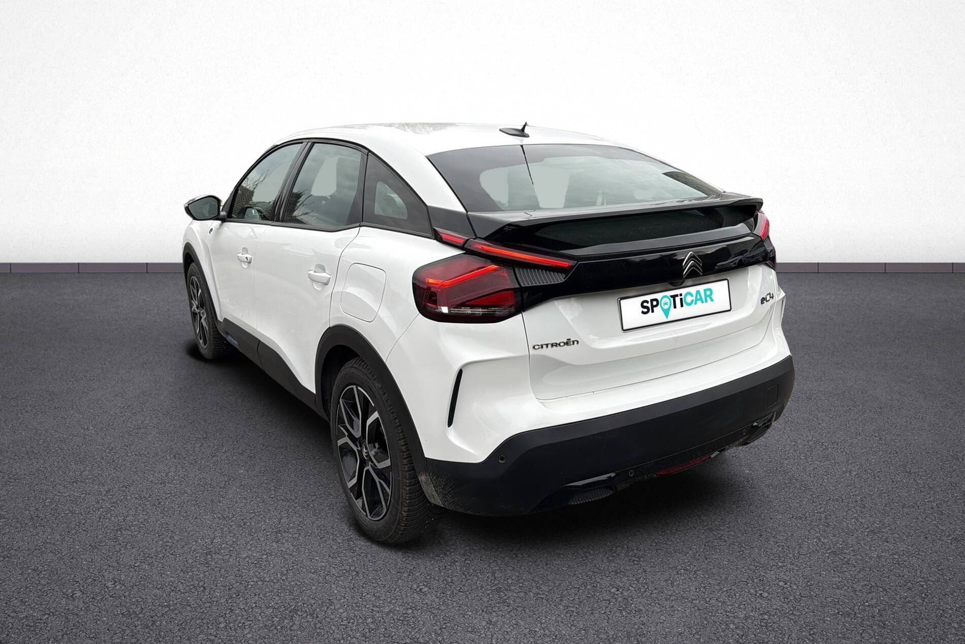 Image secondaire du véhicule 4