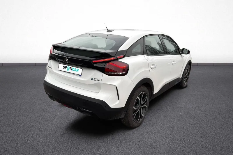 Image secondaire du véhicule 6