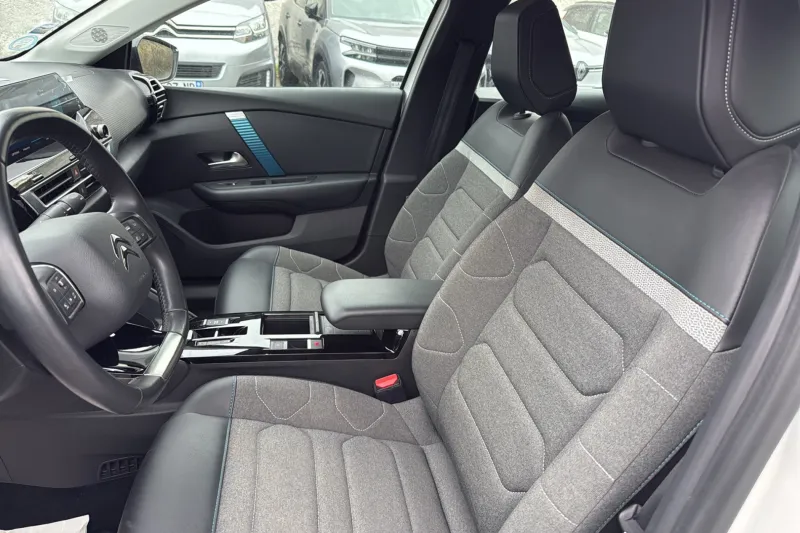 Image secondaire du véhicule 9