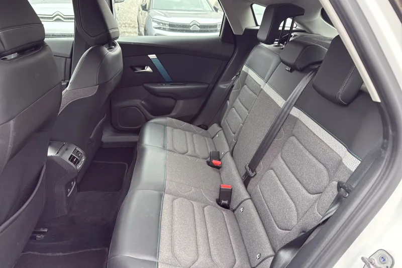 Image secondaire du véhicule 10