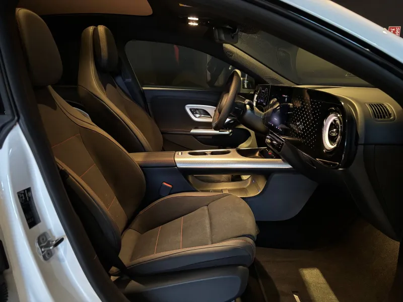 Image secondaire du véhicule 4