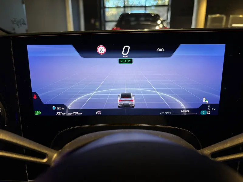 Image secondaire du véhicule 9