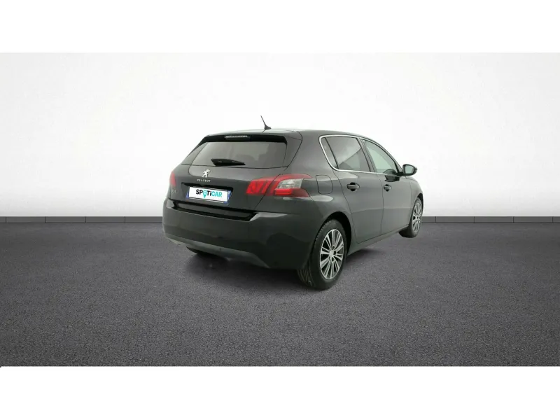 Image secondaire du véhicule 9