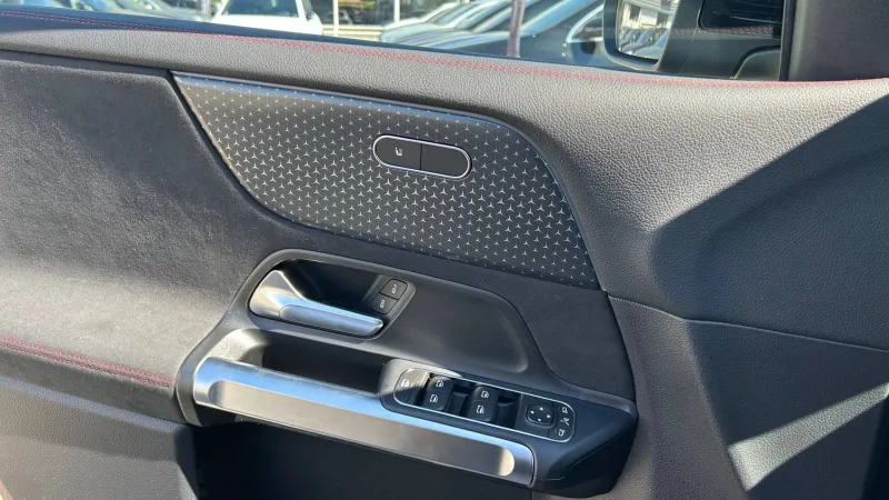 Image secondaire du véhicule 17