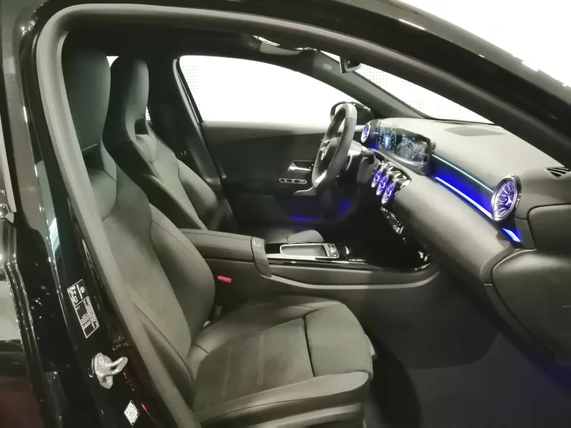 Image secondaire du véhicule 4