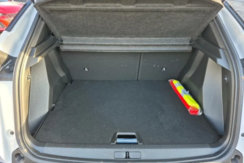 Image secondaire du véhicule 10