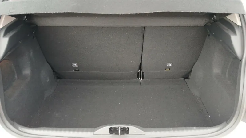 Image secondaire du véhicule 10