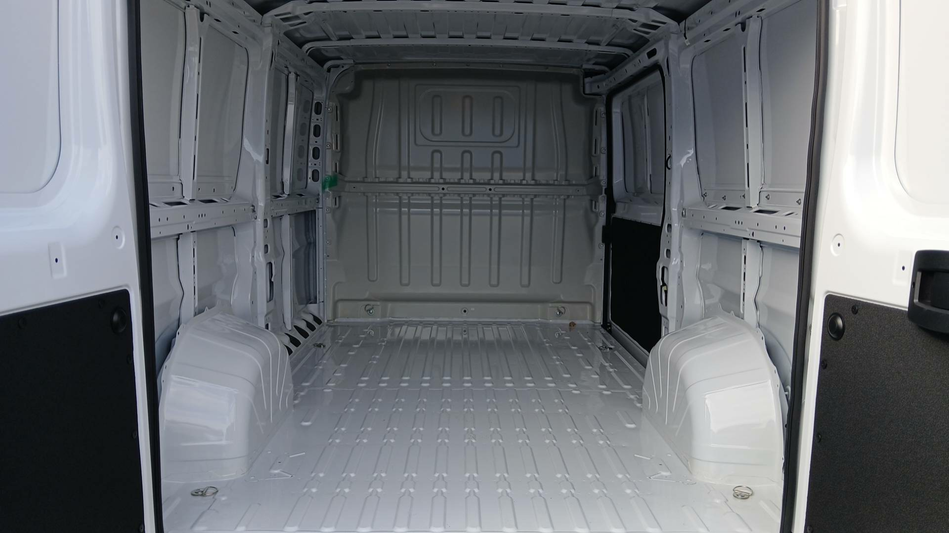 Image secondaire du véhicule 10