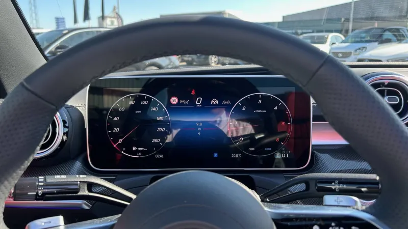 Image secondaire du véhicule 12