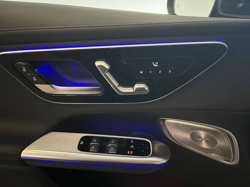 Image secondaire du véhicule 12