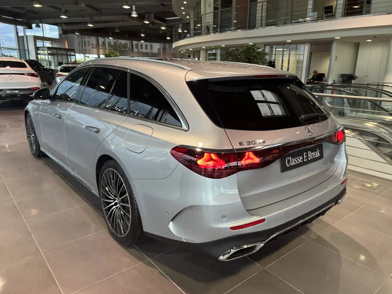 Image secondaire du véhicule 3