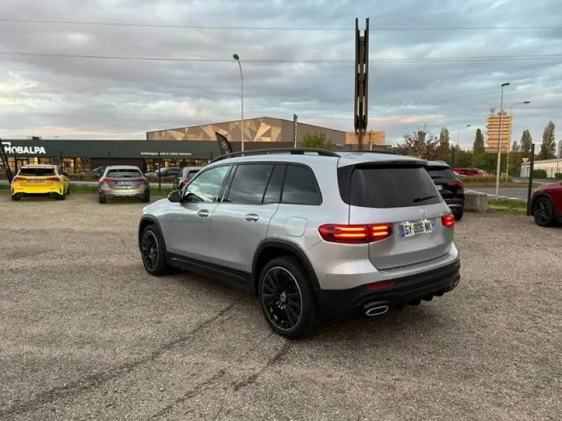 Image secondaire du véhicule 4