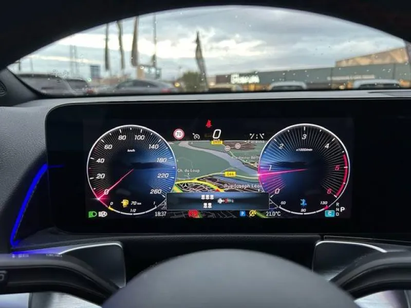 Image secondaire du véhicule 12