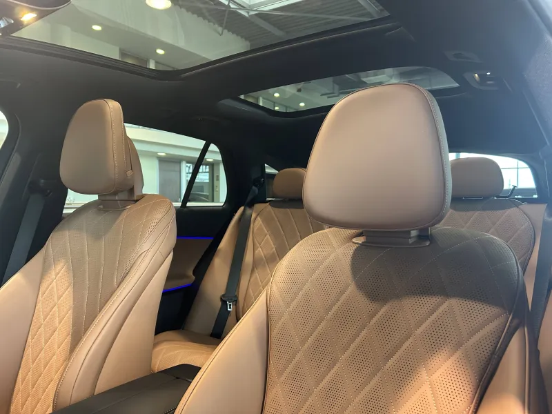 Image secondaire du véhicule 12