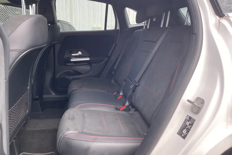 Image secondaire du véhicule 37