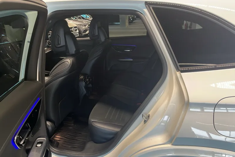 Image secondaire du véhicule 12