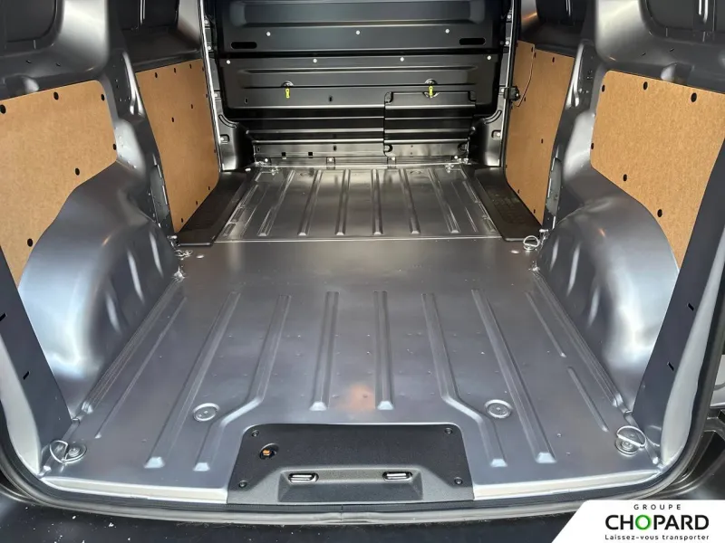 Image secondaire du véhicule 24