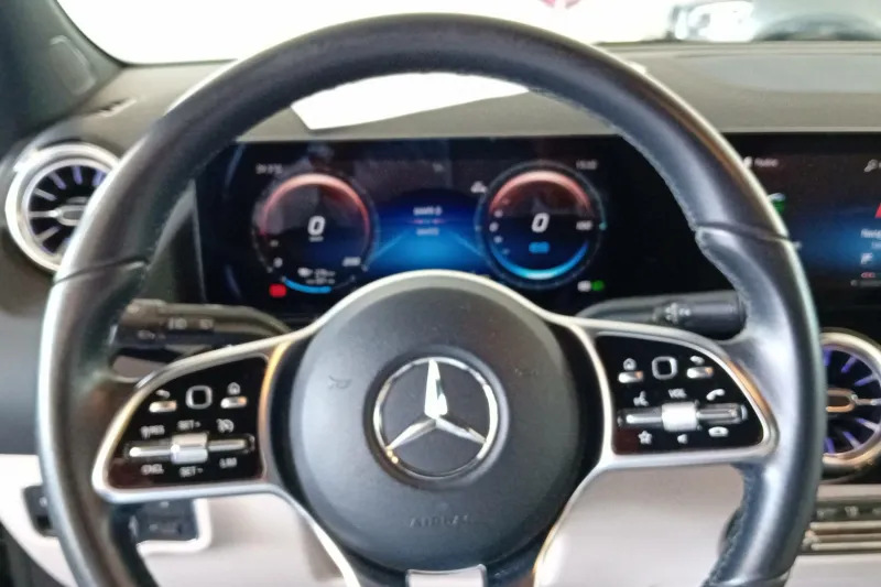 Image secondaire du véhicule 19