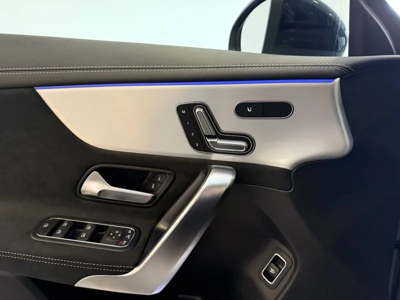 Image secondaire du véhicule 14