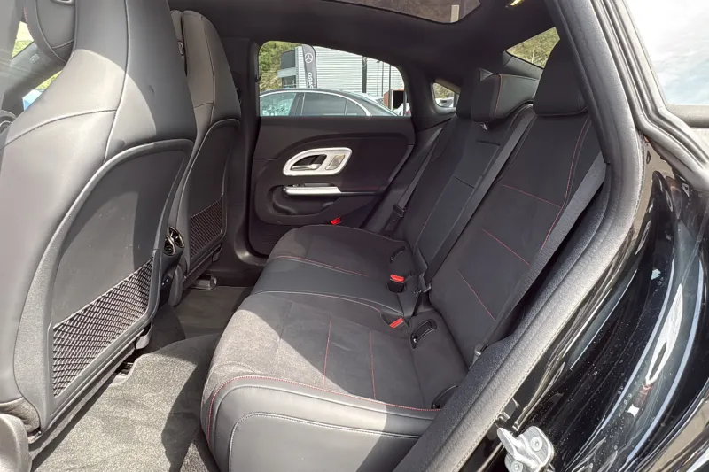 Image secondaire du véhicule 12