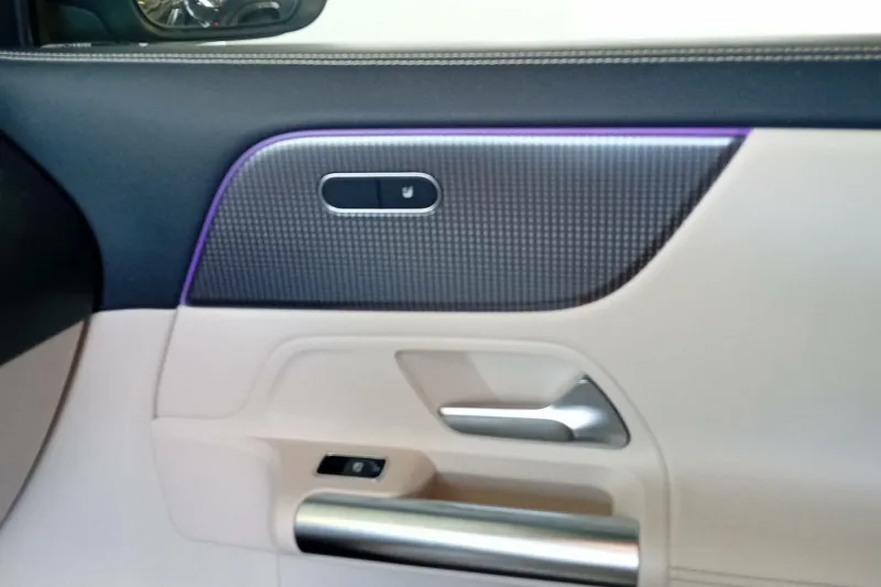 Image secondaire du véhicule 23