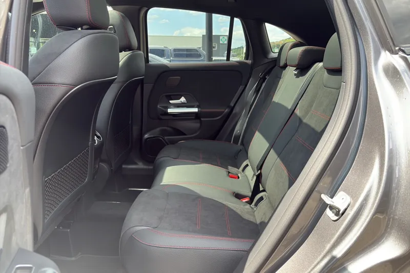 Image secondaire du véhicule 12