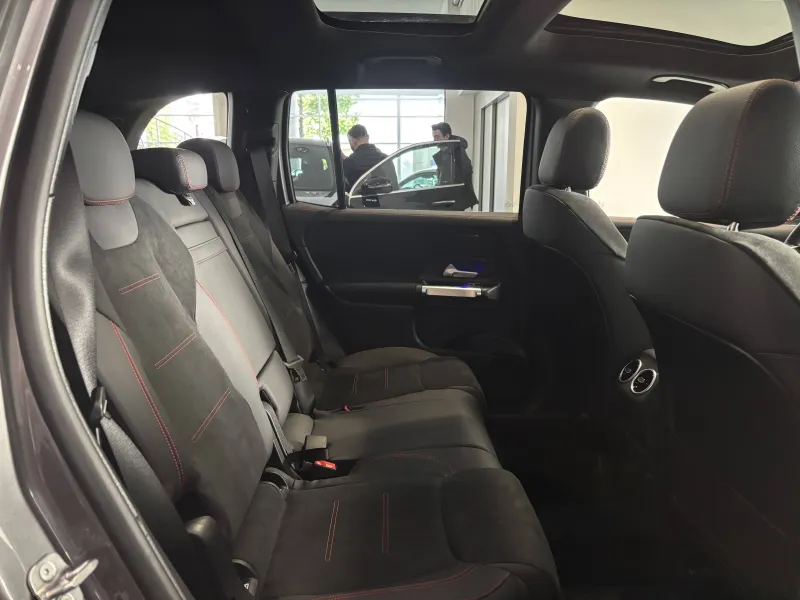 Image secondaire du véhicule 5