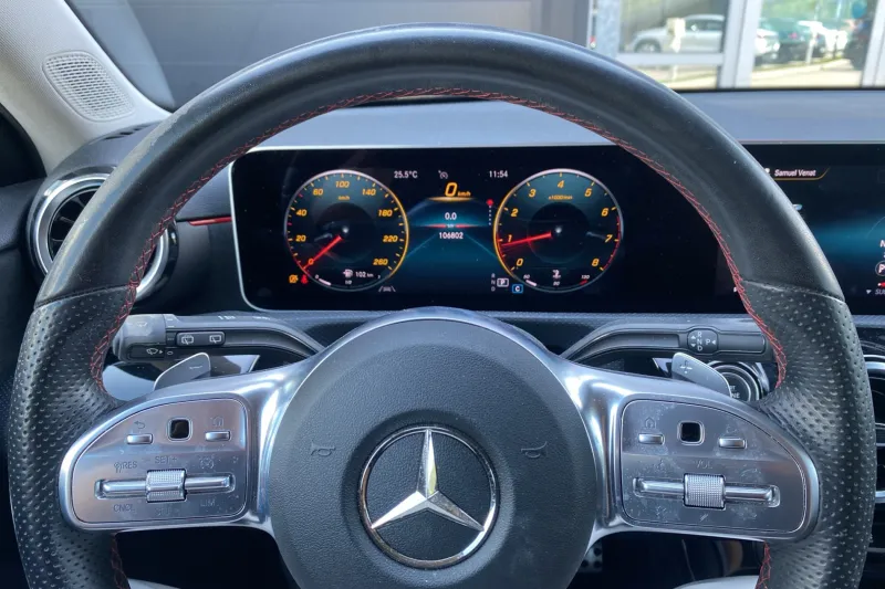 Image secondaire du véhicule 19