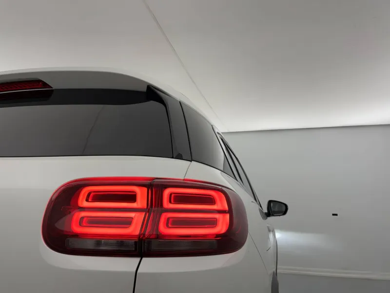 Image secondaire du véhicule 31