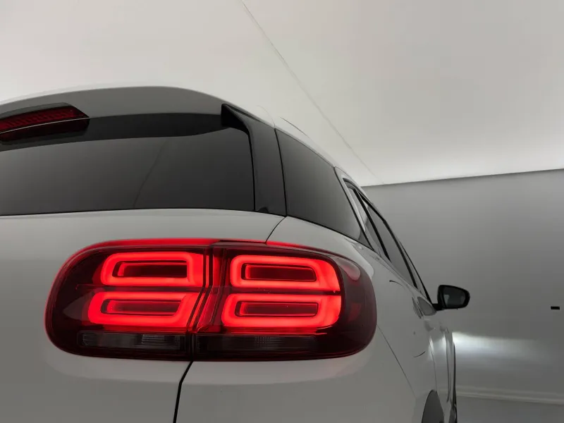 Image secondaire du véhicule 31