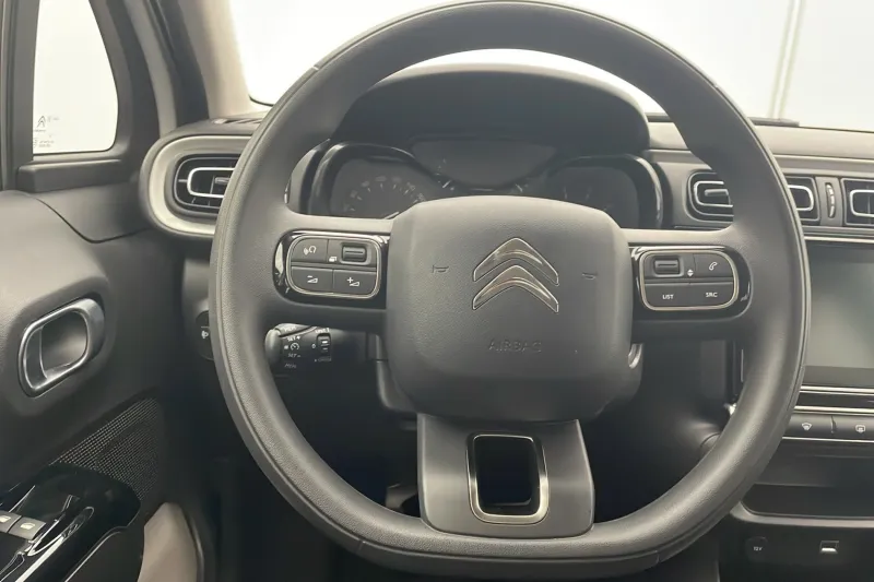 Image secondaire du véhicule 12