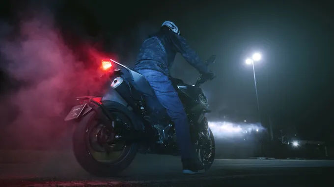 CF Moto 125 NK : face arrière