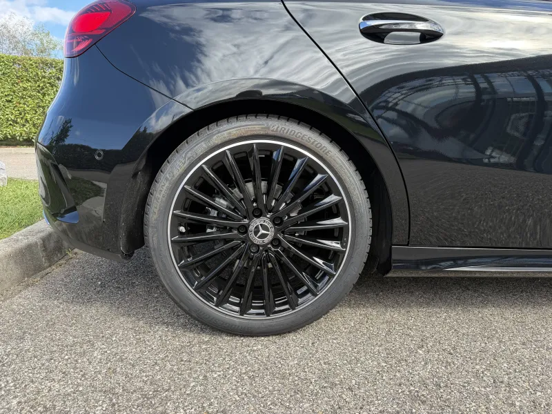 Image secondaire du véhicule 8