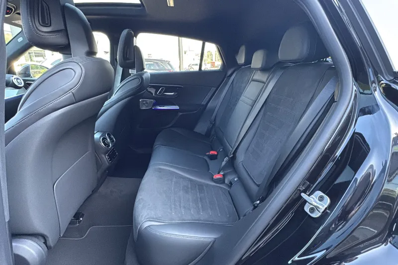 Image secondaire du véhicule 12