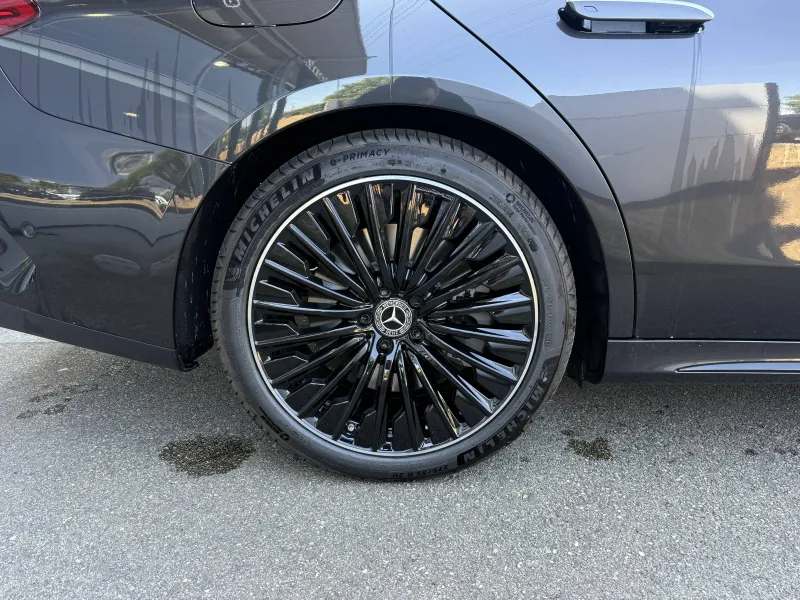 Image secondaire du véhicule 8