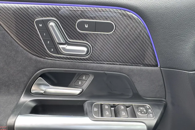 Image secondaire du véhicule 30