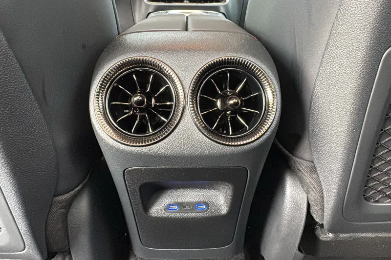 Image secondaire du véhicule 33