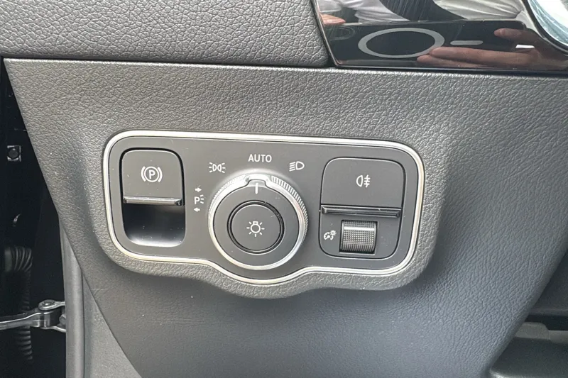 Image secondaire du véhicule 24